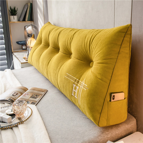 Royaleva Nordic Sängsida Ryggstödskudde – Anpassad Broderad Vinklad Kudde för Komfort & Stöd Carvallo