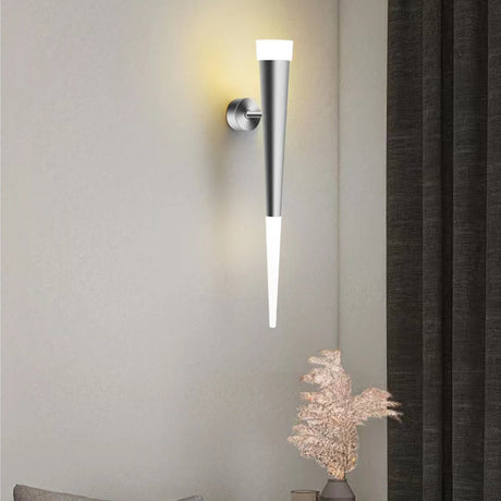 TubeGlow - Minimalistisk LED Vägglampa för Vardagsrum och Hall Carvallo