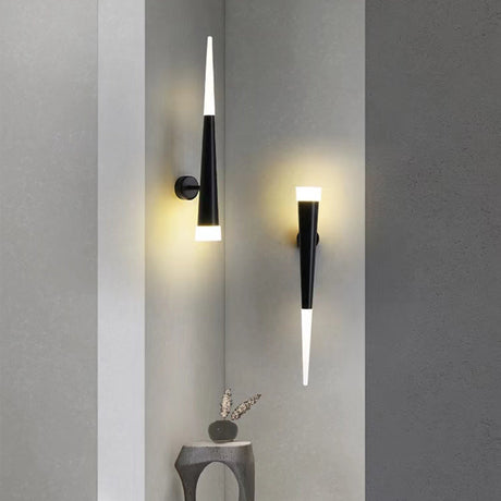 TubeGlow - Minimalistisk LED Vägglampa för Vardagsrum och Hall Carvallo