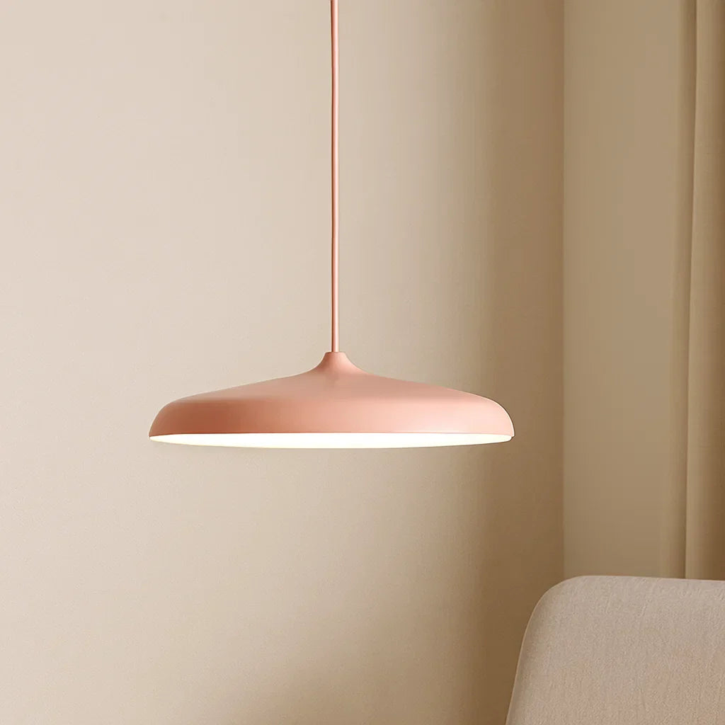 Pendellampa i modern skandinavisk stil Carvallo