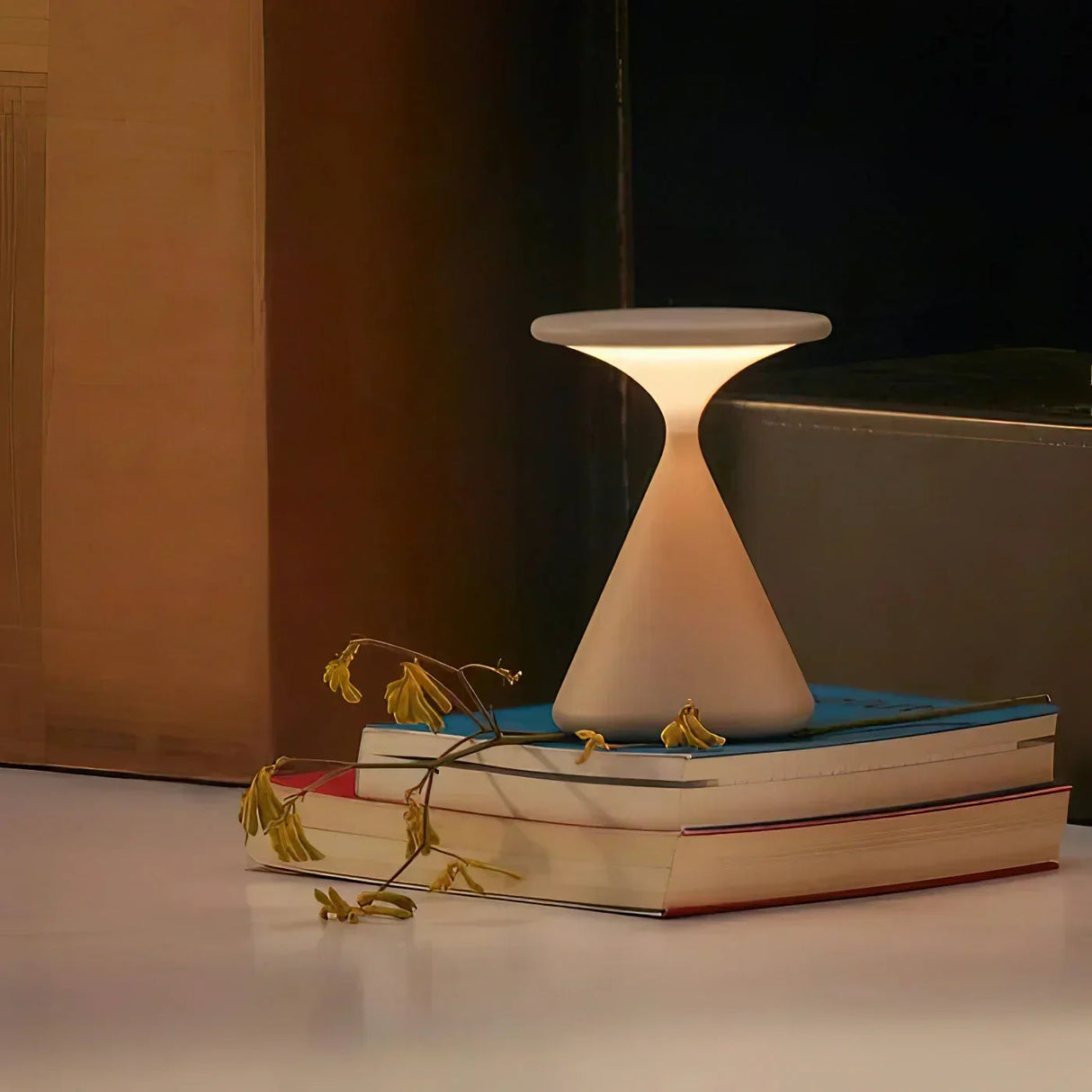 Uppladdningsbar LED-bordslampa | 100h driftstid | Varm vitt ljus | Minimalistisk & Touch-dimbar Carvallo