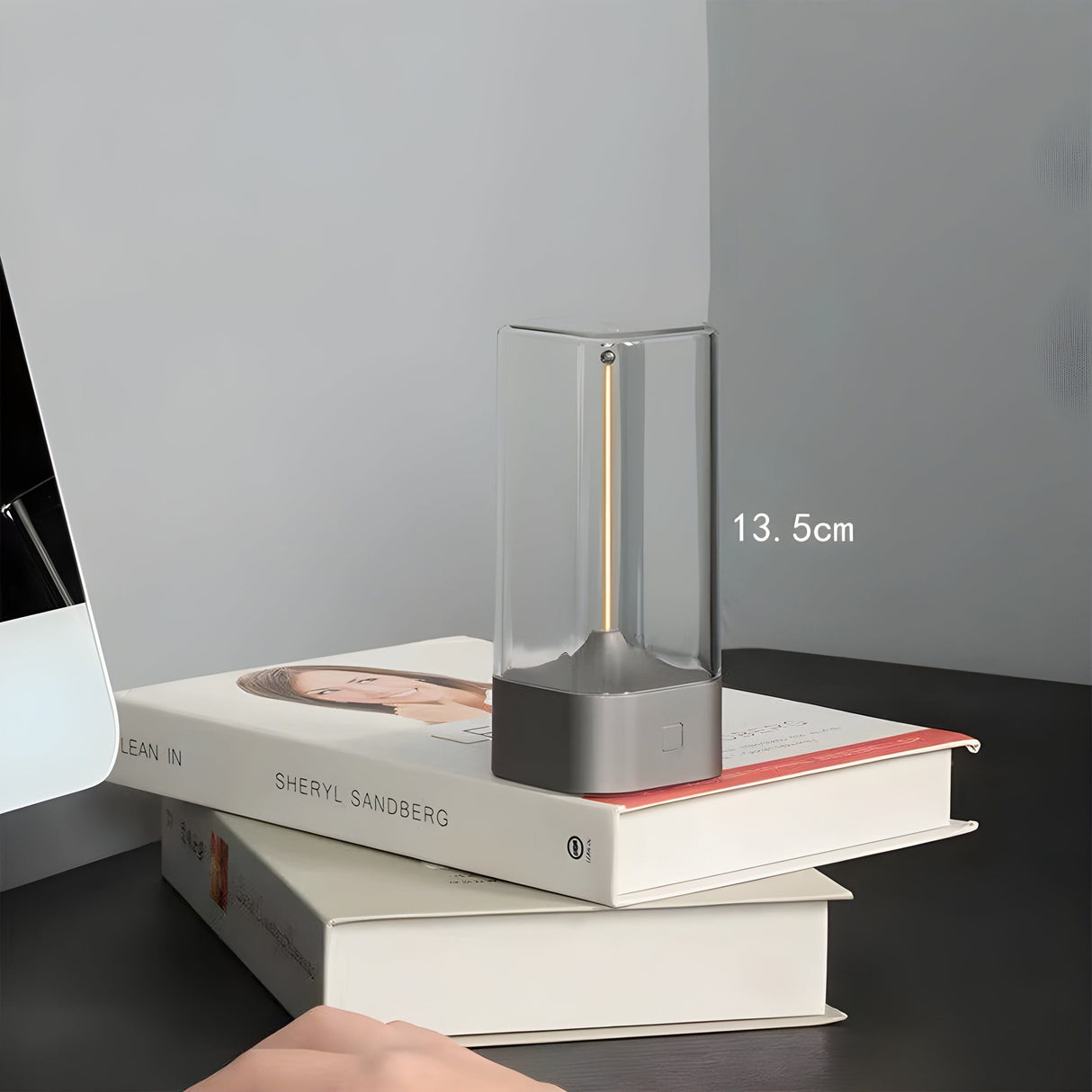 QuantumAura Lampa - Avslappnad USB-laddning Magnetisk Bordslampa Carvallo