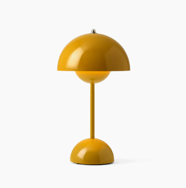 Bordslampa med modern touchkontroll-design Carvallo