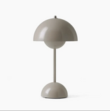 Bordslampa med modern touchkontroll-design Carvallo