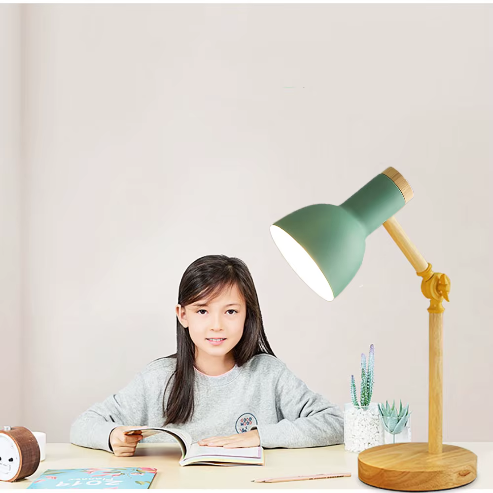 Royallure Wood Nordisk Skrivbordslampa - Justerbar, Minimalistisk Design, E26/E27 Sockel Carvallo