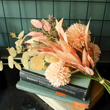 Konstgjord Blomsterbukett – Lämplig för Bröllop och Säsongsdekoration Carvallo