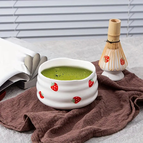 Matcha Set med jordgubbsskål – Traditionellt tillbehör för Matcha Latte Carvallo