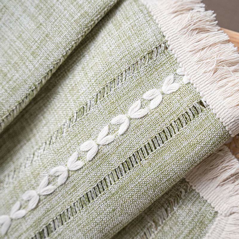 Enkel randig hallow-ut semi-skuggning fringing gardin Carvallo