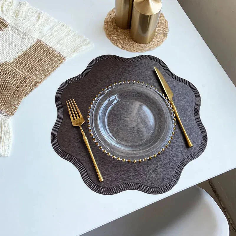 Faux läder blomformade bordstabletter för stilfull matlagning Carvallo