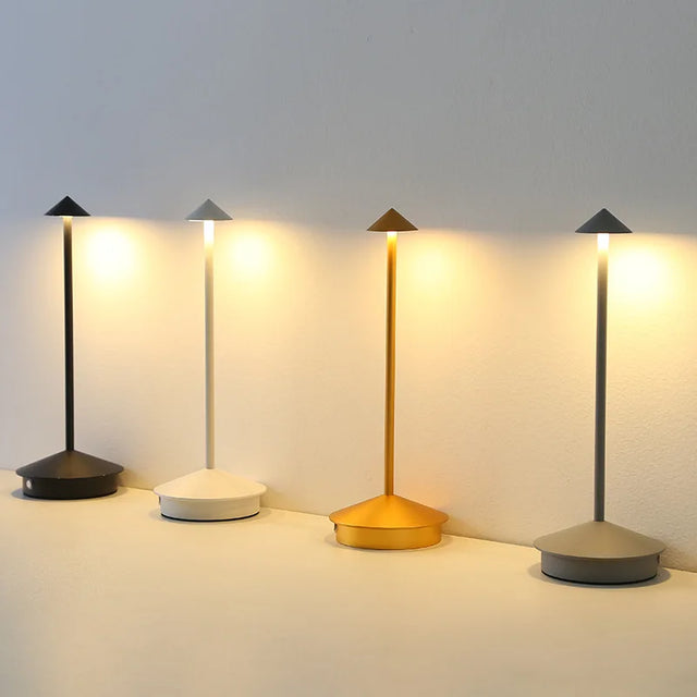 Fiorani Casa | Touch Sensor Bordslampa med Justerbar Ljusstyrka och Modern Design Carvallo