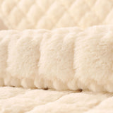 Biscuit Plush Soft Non-Slip Soffa Täckning med Anti-Slip Design Carvallo