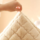 Biscuit Plush Soft Non-Slip Soffa Täckning med Anti-Slip Design Carvallo