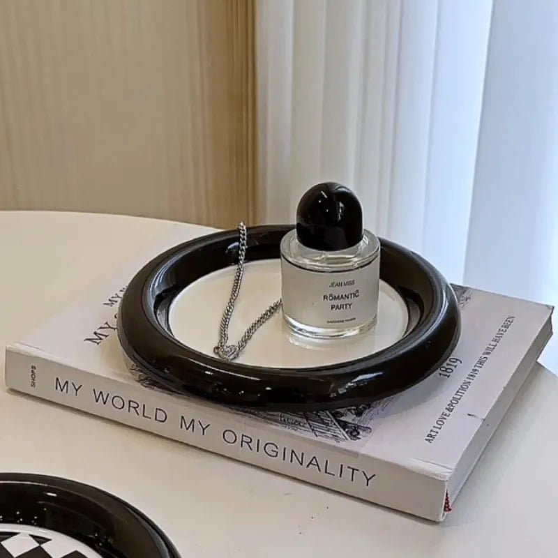 Geometrisk design keramisk tallrik för stilfull servering 20 cm Carvallo