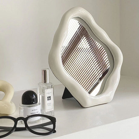 Squiggly Mirror - Nordisk elektropläterad silverdesign Carvallo