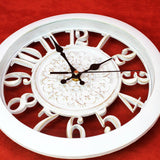 PureSync – klassisk batteridriven väggklocka med ljudlös verk Carvallo