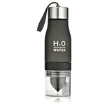 Vattenflaska med fruktsinfuser och juicepress Carvallo