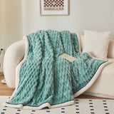Cloud Cuddle Blanket – Gentle Touch for Elegant Interiors Carvallo