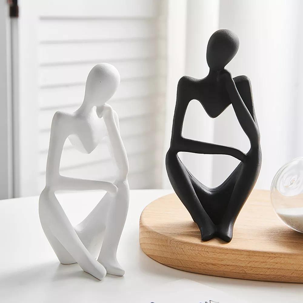 Carvallo – Minimalist Tänker Skulptur med Modern Elegans Carvallo