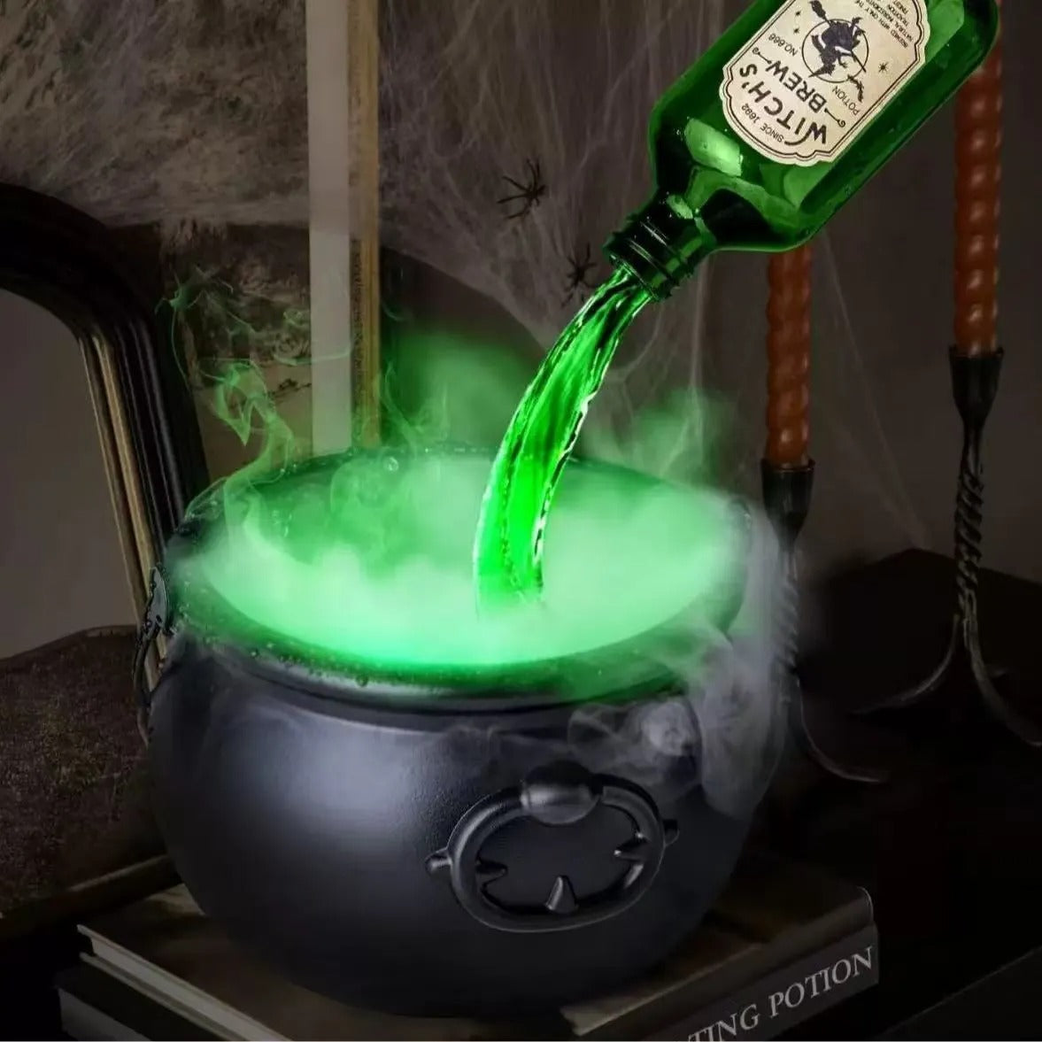 Mystic Witch Cauldron Prop – Flytande trolldryckflaska med dimmig rökeffekt MILA Sverige