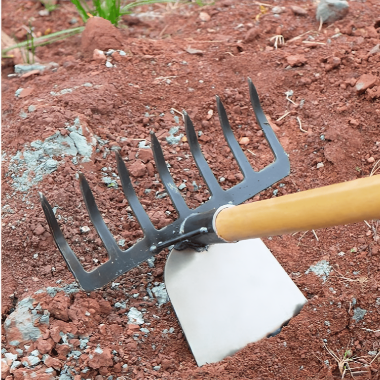 GardenMaster 2-i-1 | Tung arbetar rake hoe för jordberedning Carvallo