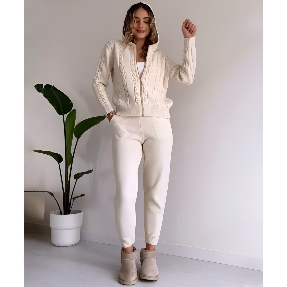 Millie Set - Stickad tvådelad hemmakostym för kvinnor (Mysig tröja + Byxor) Carvallo