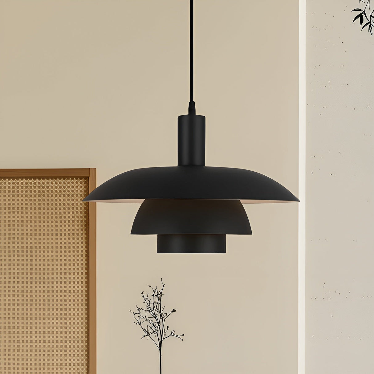 Hänglampa i dansk design – Enkel och stilren för matrum och vardagsrum Carvallo