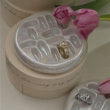 Handgjord Keramisk Dekorativ Mini Ringställsfat Carvallo