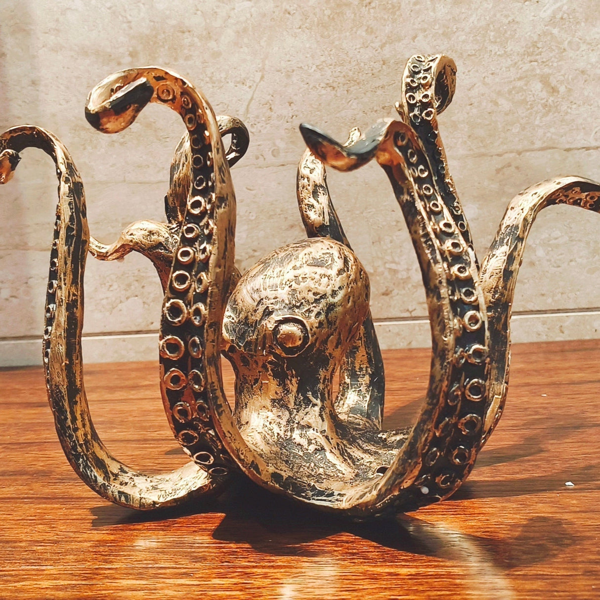 OctoSip – Unik bläckfisk te-kopphållare med tentakler för finurlig inredning Carvallo