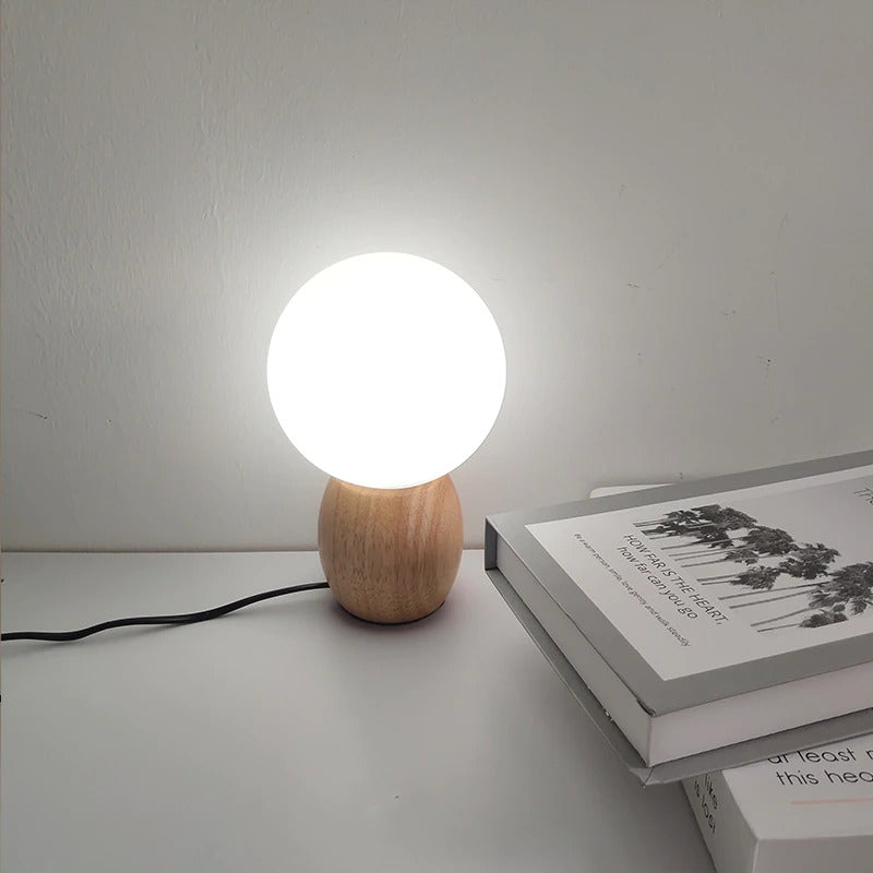 Trä LED Sänglampa med Klot Skärm för Vintage Stil Carvallo