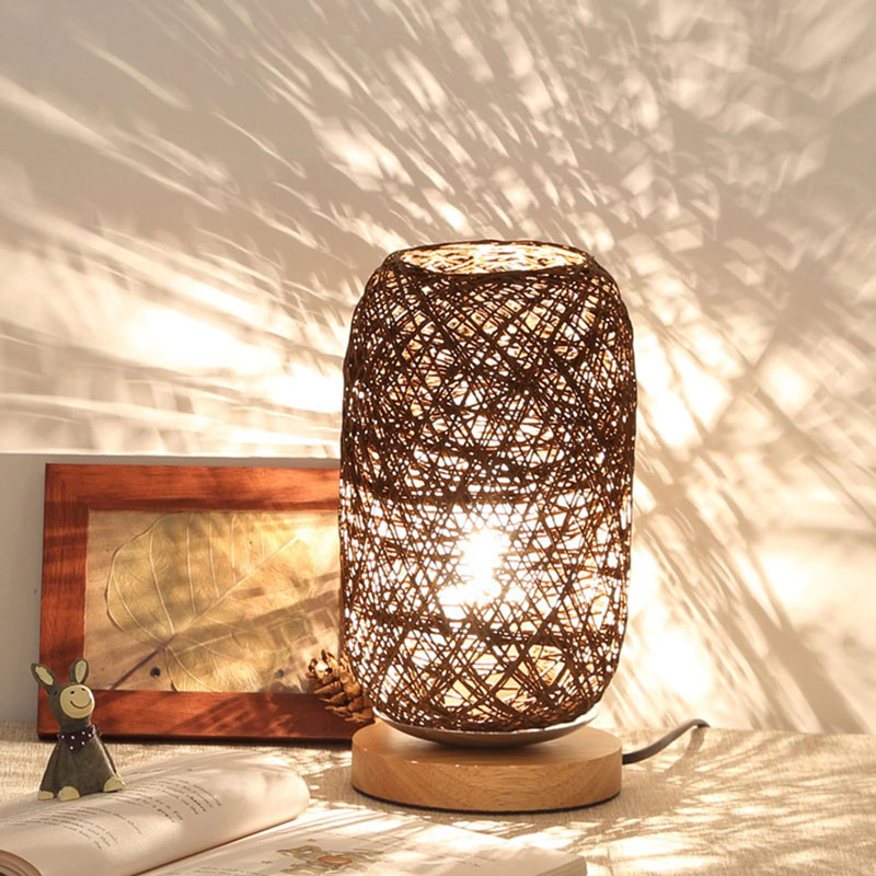 Rattan och trä sänglamp med modern bokdesign Carvallo