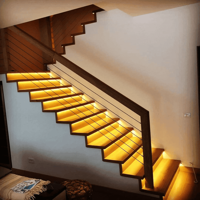 Carvallo – Modern LED Vägglampa med Rörelsesensor för Funktionell Elegans Carvallo