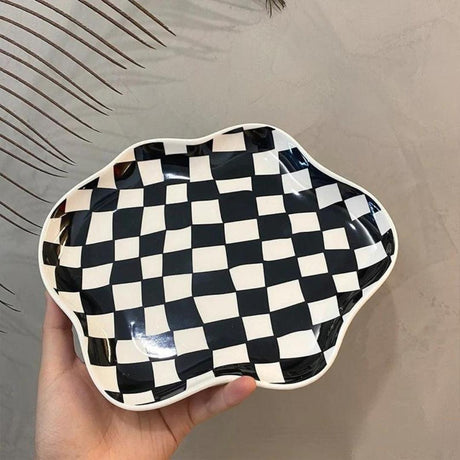 NinonCloud – Rutigt skål i form av ett moln med en lekfull form och iögonfallande stil Carvallo