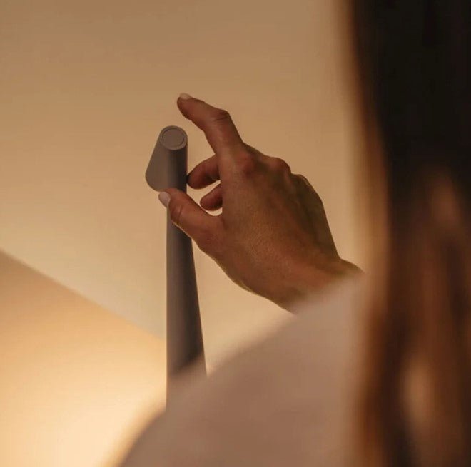 Nordisk minimalistisk design stämningslampa | Trådlös | LED | Läslampa | Middagslampa MILA Sverige
