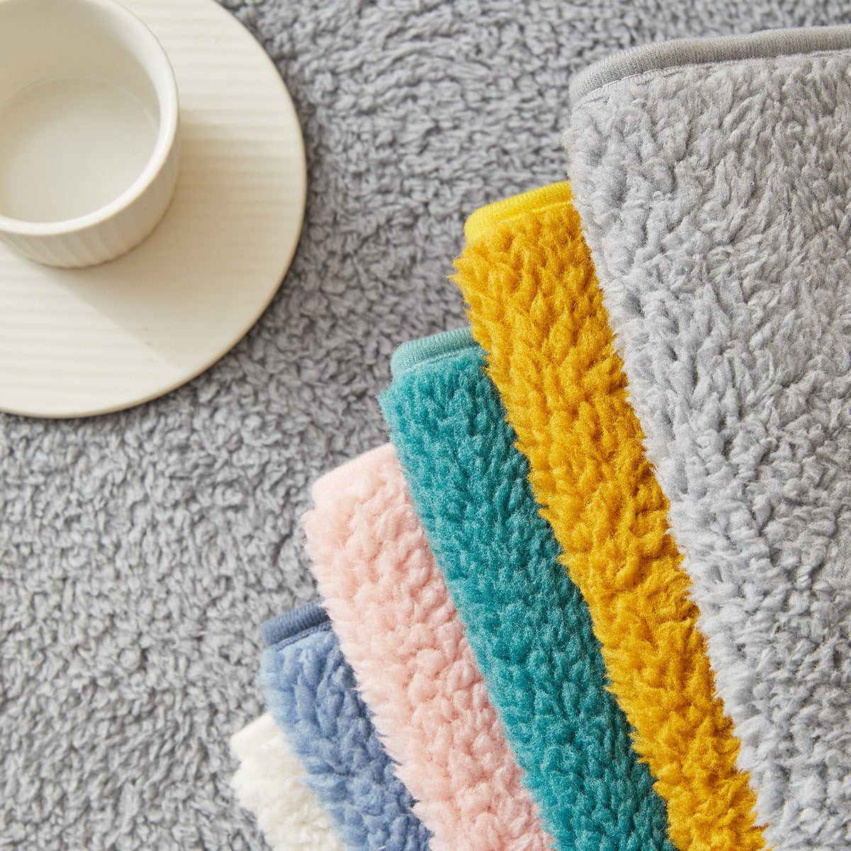 Lovely Cat's Paw Sherpa Fleece Anti-Slip Sofföverdrag Carvallo