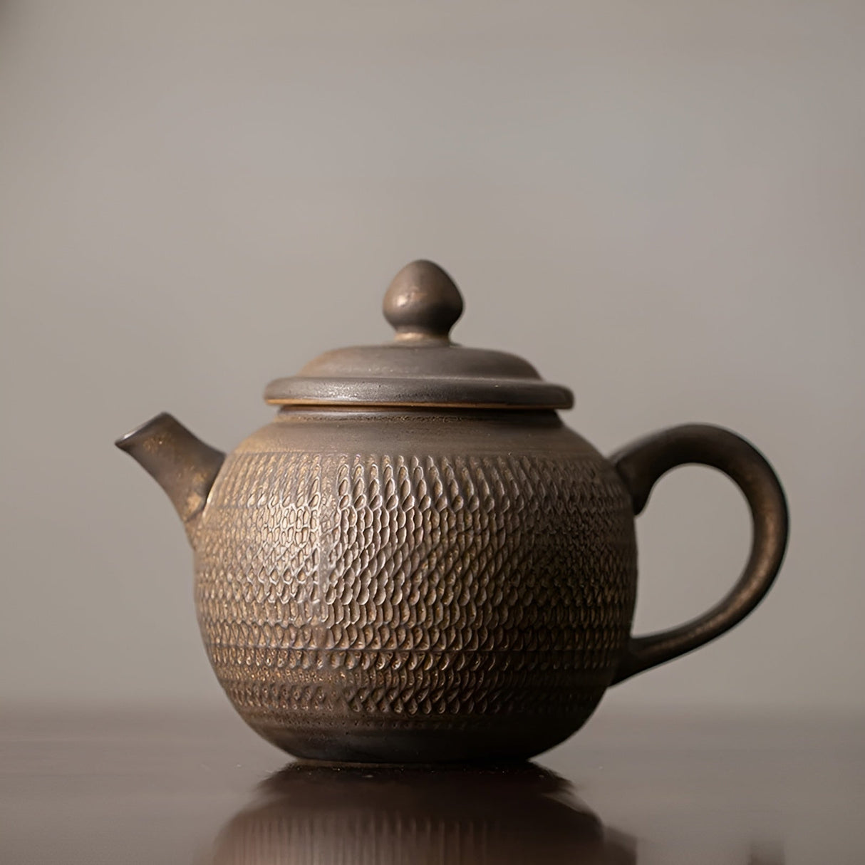 Teekanne av järn med glasyr – Japansk design & handgjord | Perfekt för Gongfu te ceremonier Carvallo