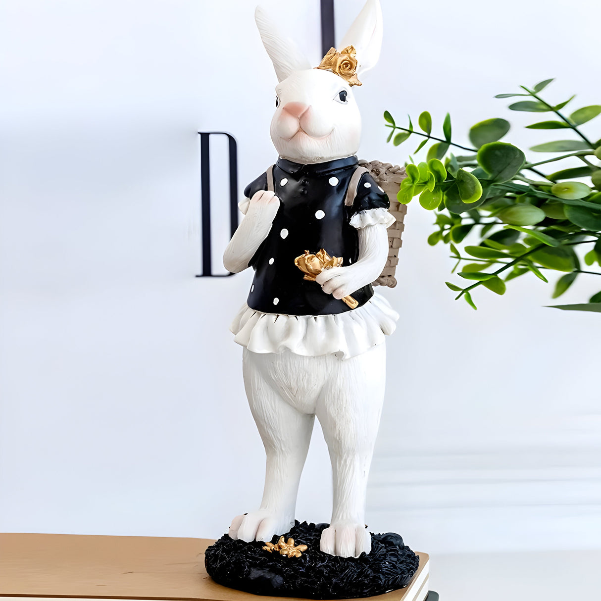 RegalRabbit Dekoration – Dekorativ Pastoral Palats Kaninfamilj Dekoration Carvallo