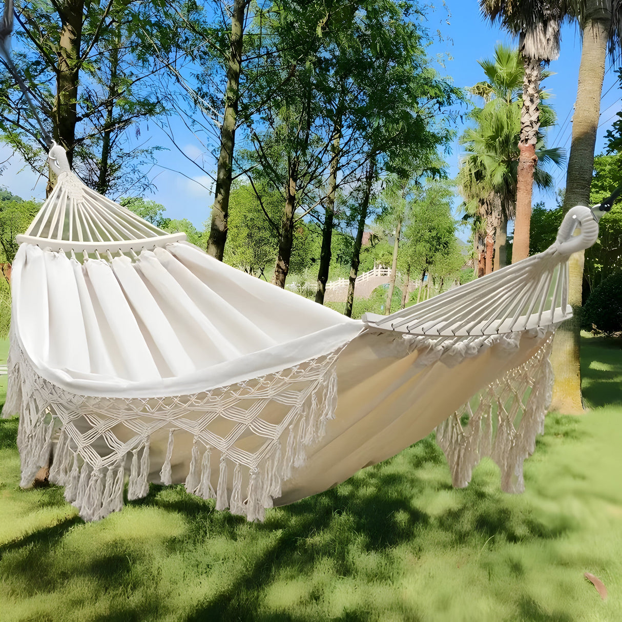 SkyNest - Fällbar utomhushängmatta med myggnät och förvaringsficka Carvallo