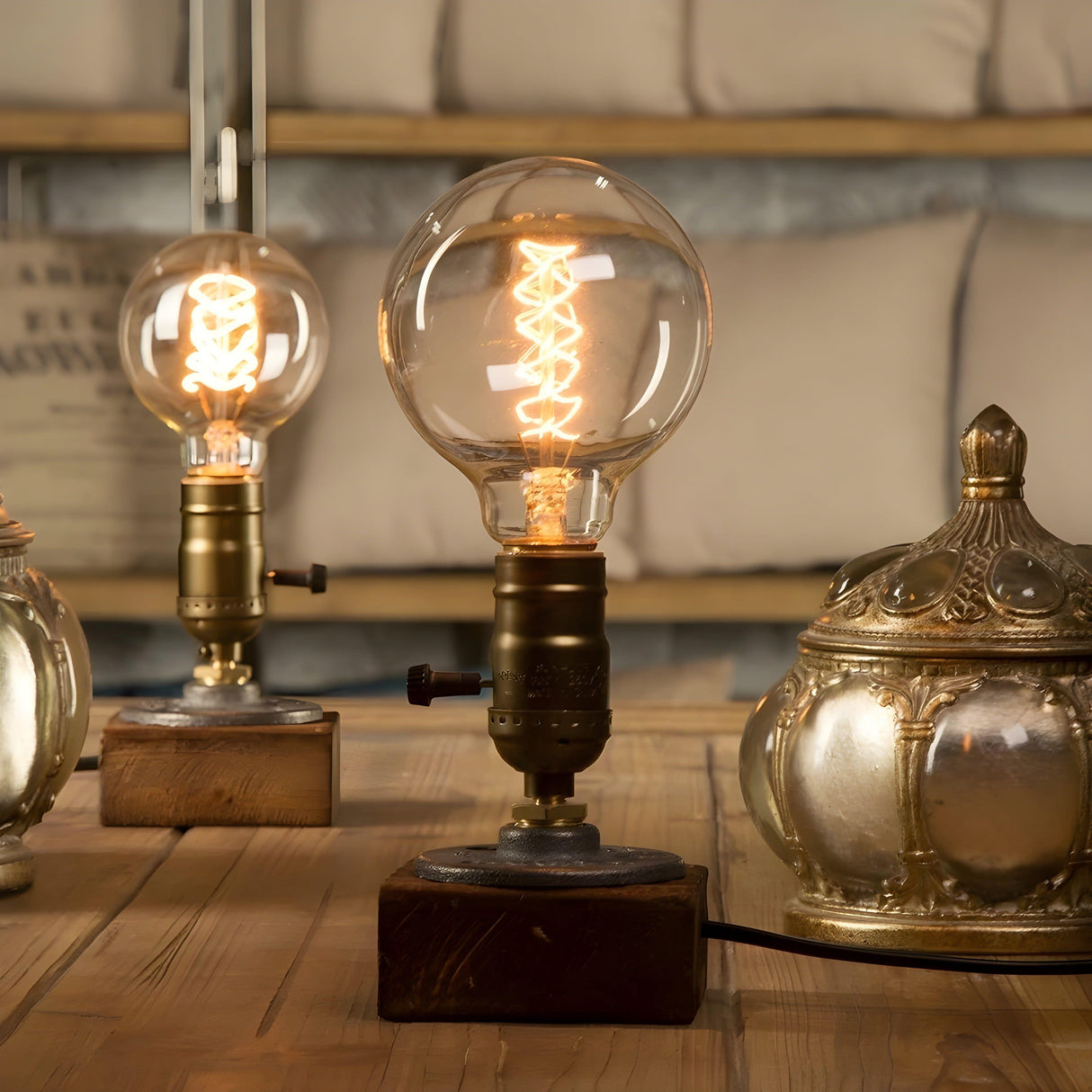 RetroGlow Lampa - Retro LED Bordslampa med Strömbrytare Carvallo