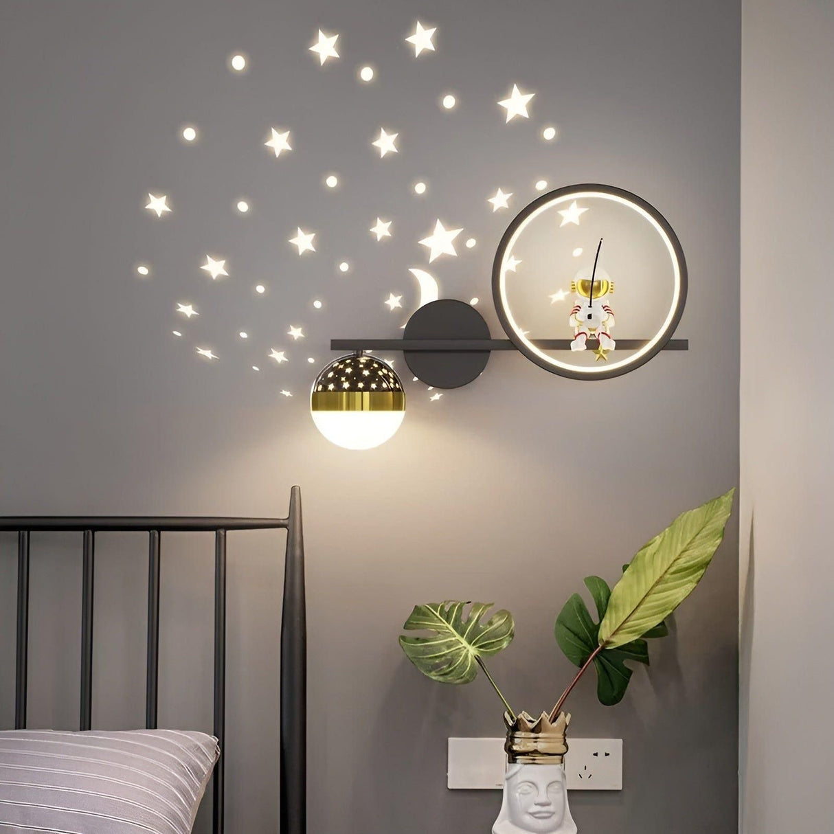 AstroGlow Lampa - Modern Barn Stjärnhimmel Projektor LED Vägglampa Carvallo