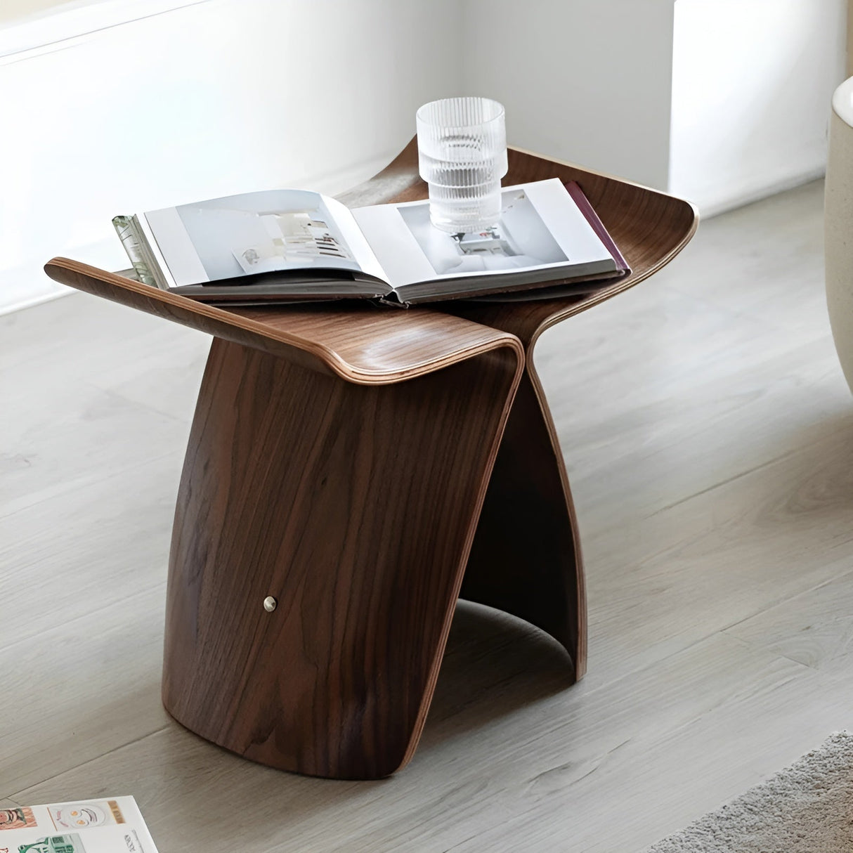 Handgjord träbänk – Rustik sitsmöbel i massivt trä Carvallo