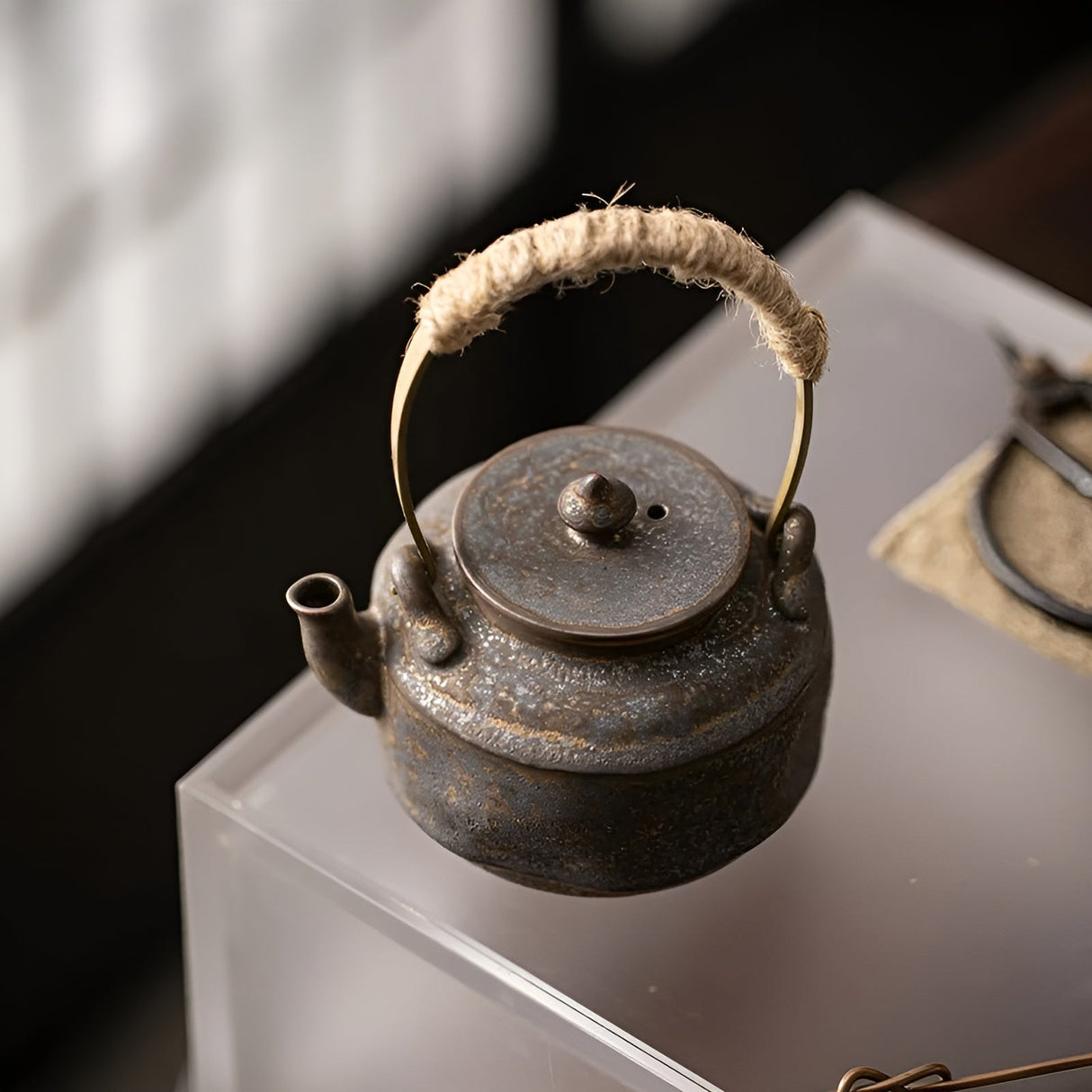 Teekanne av järn med glasyr – Japansk design & handgjord | Perfekt för Gongfu te ceremonier Carvallo