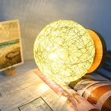 TwineGlow Lampa - Modern USB-uppladdningsbar Rattan Bordslampa Carvallo