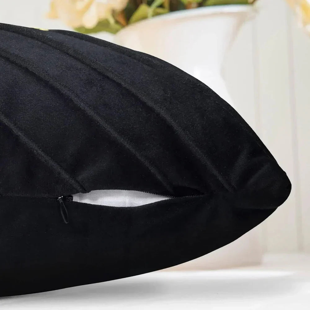 Carvallo – Kuddöverdrag med elegant diagonal paljett detalj Carvallo