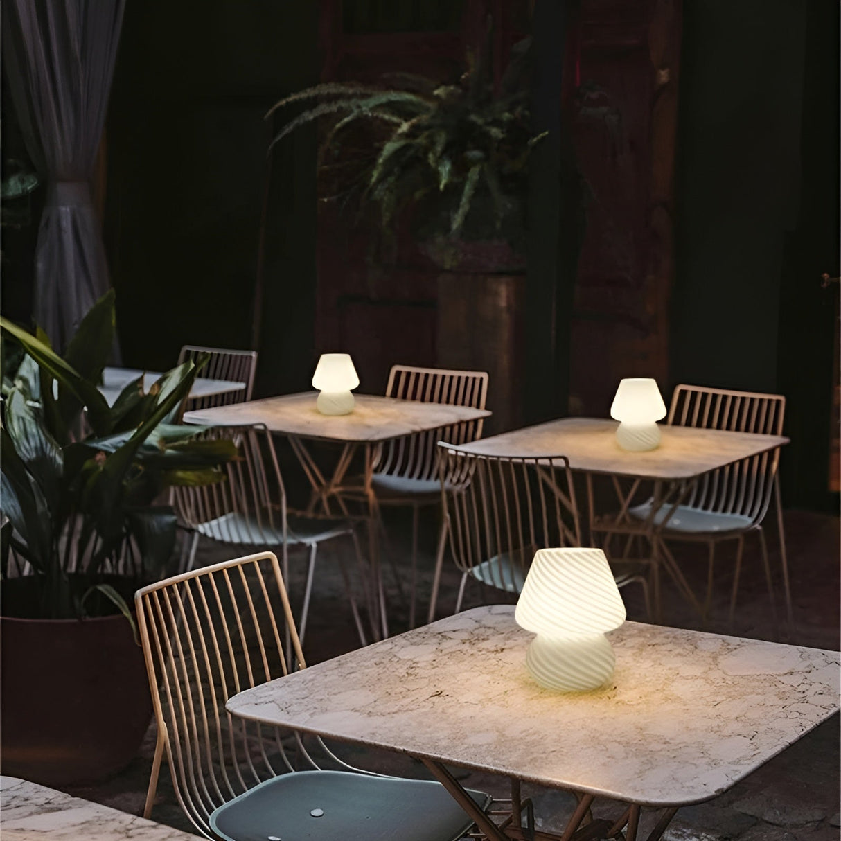 BedsideAura Lampa - Dekorativ Glasbordslampa Carvallo