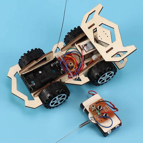 WoodiRace – Träleksaksbil med Fjärrkontroll för Barn | Monteringsbar 4-hjulsdriven DIY Teknikleksak-Remote Control Cars & Trucks-BB-Hemnix