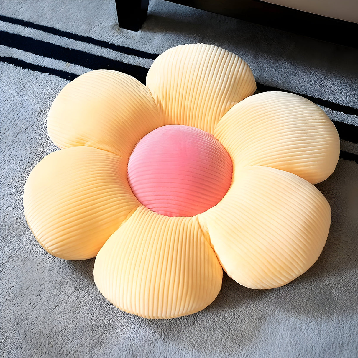 FloraDream Kudde - Mjukt Kudde med Sex Blommor Petal Carvallo