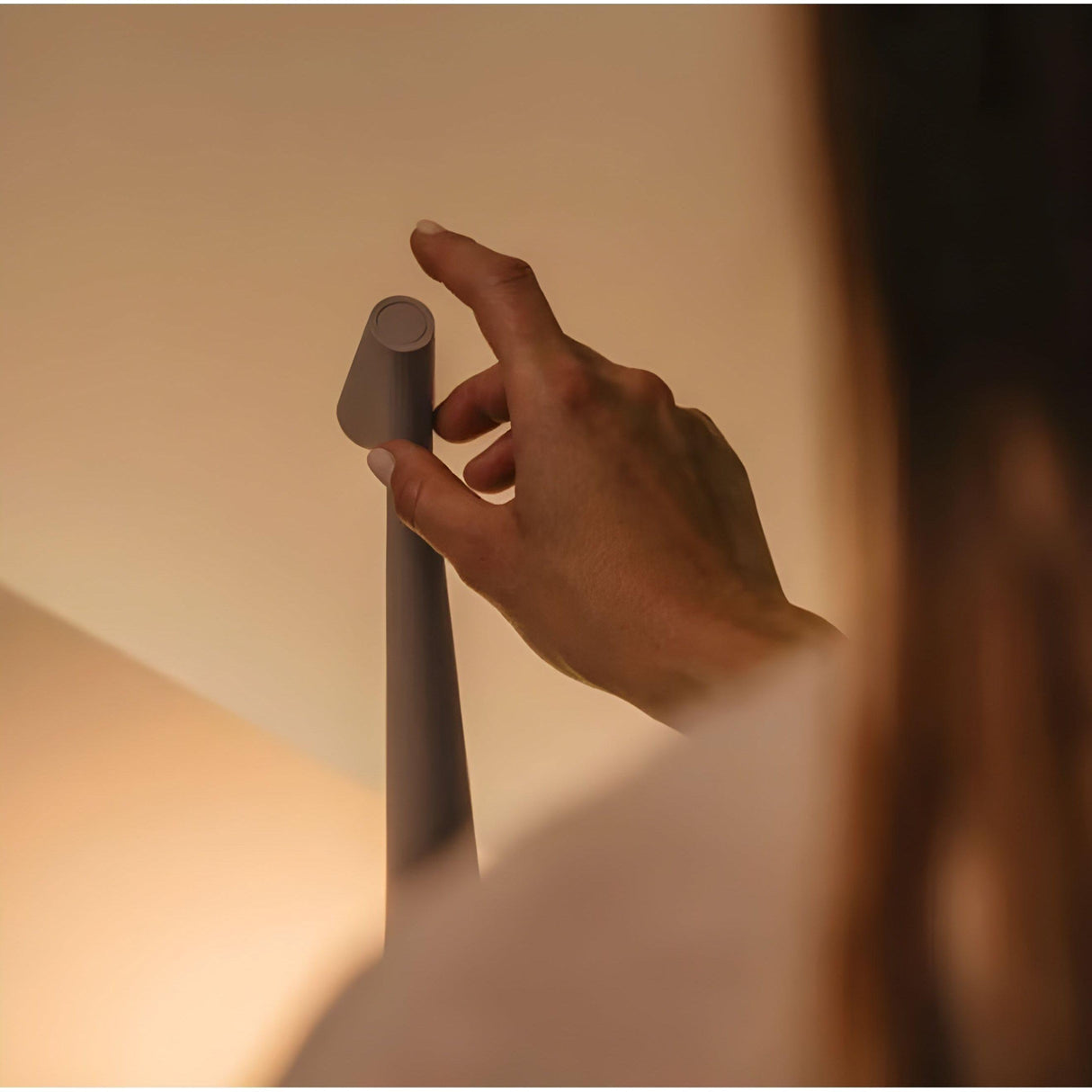 Trådlampa LED-nattlampa – uppladdningsbar och modern | Idealisk för mysiga rum Carvallo