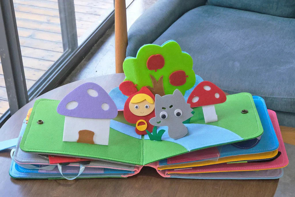 Montessori-aktivitetsbok med filt – interaktivt lärande och berättarkul för barn MILA Sverige