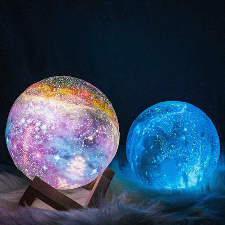 Orion - nattlampa med stjärnhimmel och touchkontroll MILA Sverige