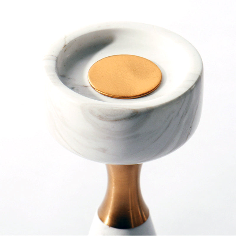 Elegant vit marmorljusstake för stilig heminredning Carvallo